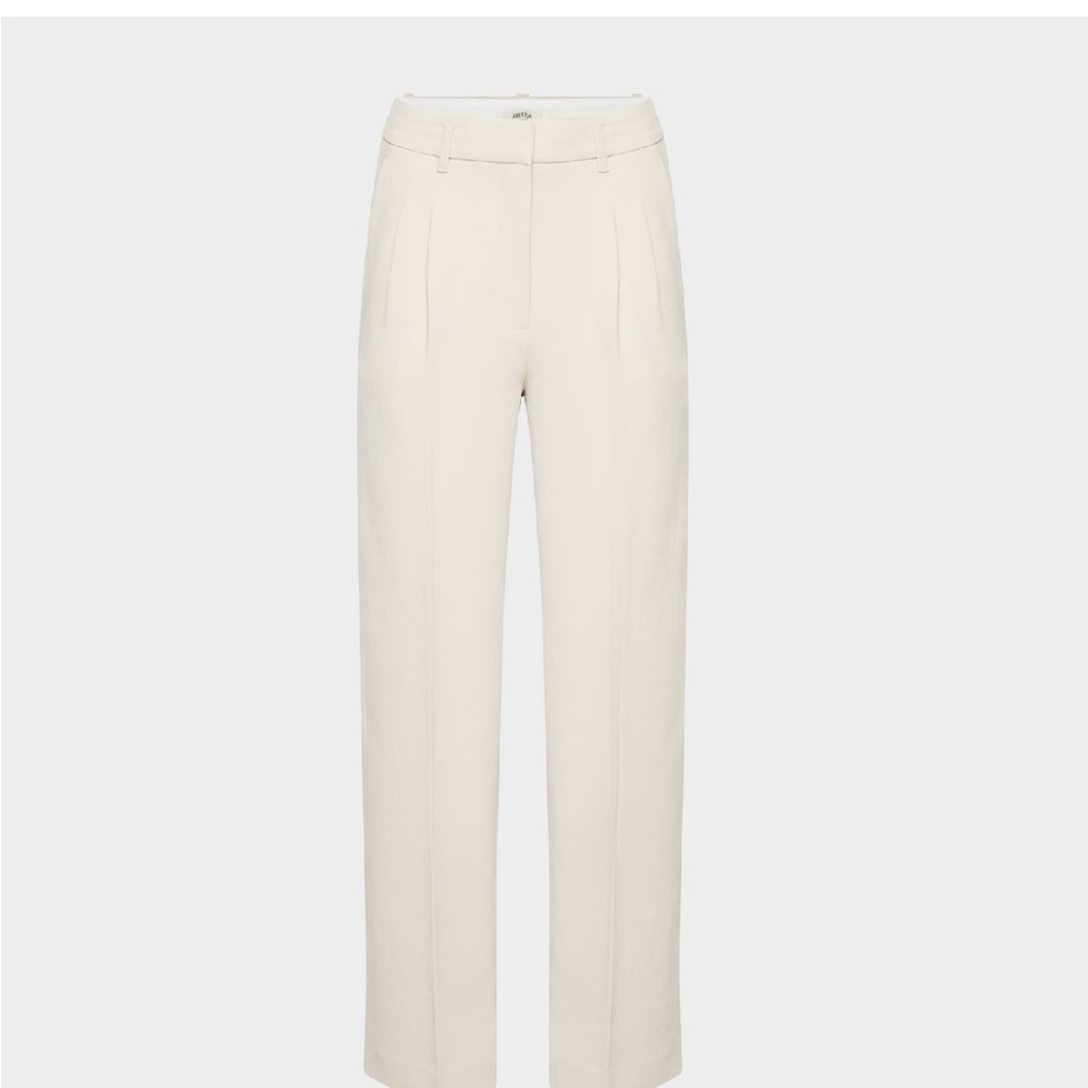 Aritizia Effortless pant in cream size 8 short